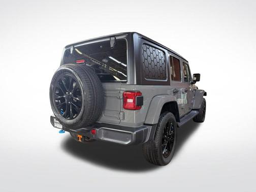 Sting Gray Clearcoat 2022 Jeep Wrangler Unlimited 4xe Sahara