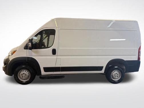 Bright White Clearcoat 2026 RAM ProMaster 2500 High Roof