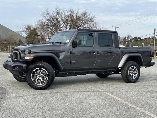 2026 Jeep Gladiator Sport