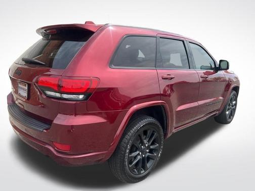 Velvet Red Pearlcoat 2022 Jeep Grand Cherokee WK Laredo