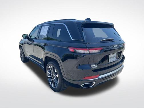 Diamond Black 2025 Jeep Grand Cherokee Overland