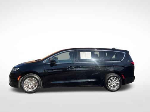 2024 Chrysler Pacifica Touring-L