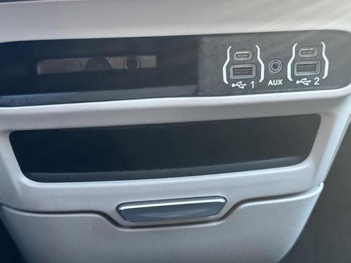 2024 Chrysler Pacifica Touring-L