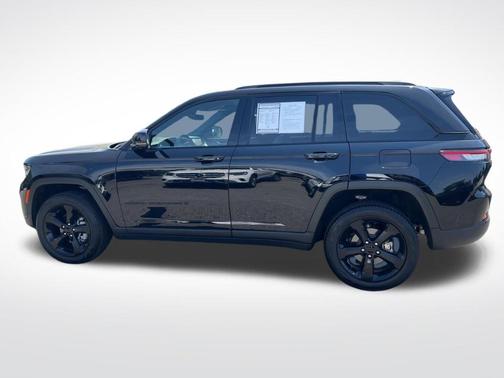 Diamond Black 2025 Jeep Grand Cherokee Limited