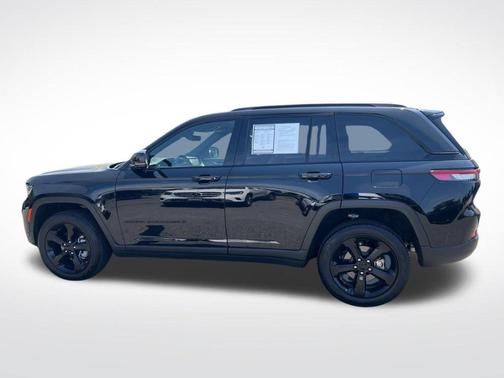 Diamond Black 2025 Jeep Grand Cherokee Limited
