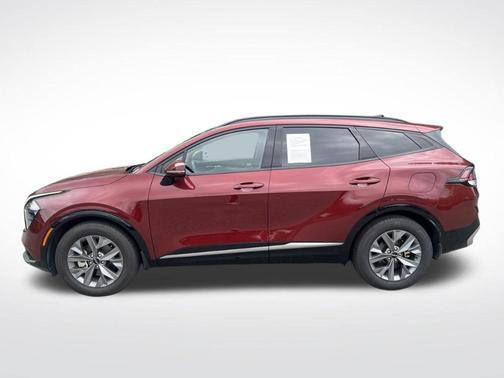 Red 2023 Kia Sportage SX