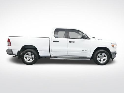 Bright White Clearcoat 2023 RAM 1500 Big Horn