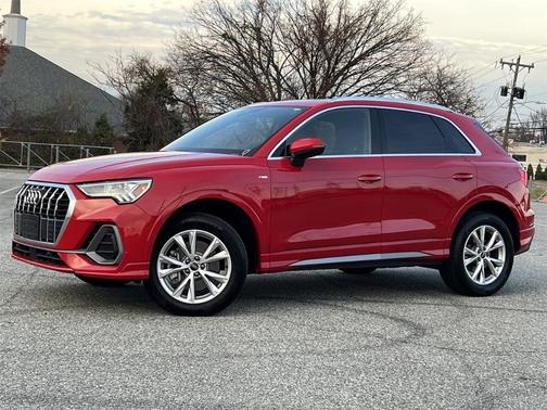 2024 Audi Q3 45 S line Premium
