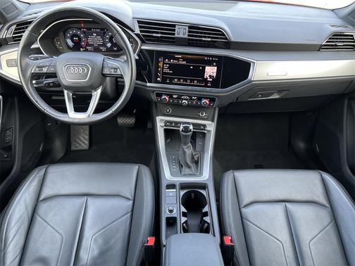 2024 Audi Q3 45 S line Premium