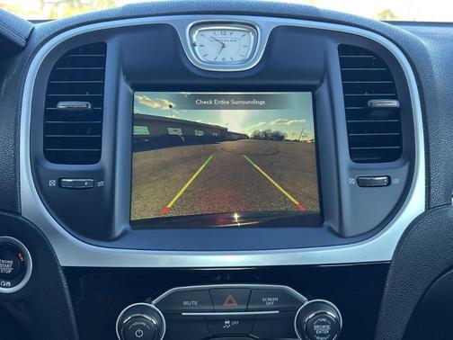 2023 Chrysler 300 Touring