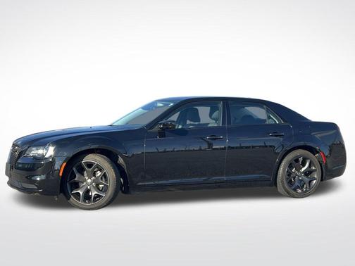 2023 Chrysler 300 Touring