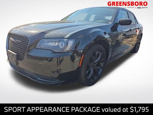 2023 Chrysler 300 Touring