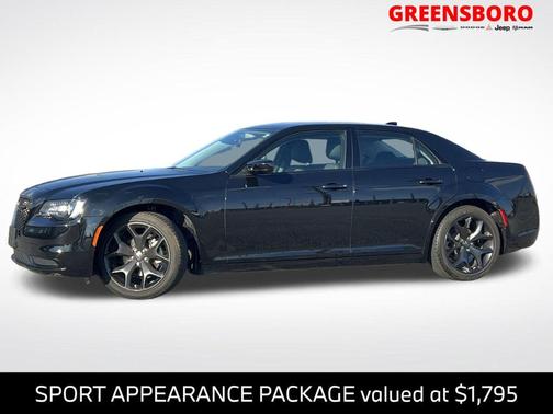 2023 Chrysler 300 Touring