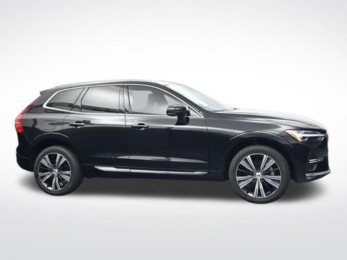 Onyx Black Metallic 2023 Volvo XC60 B5 Ultimate Bright Theme