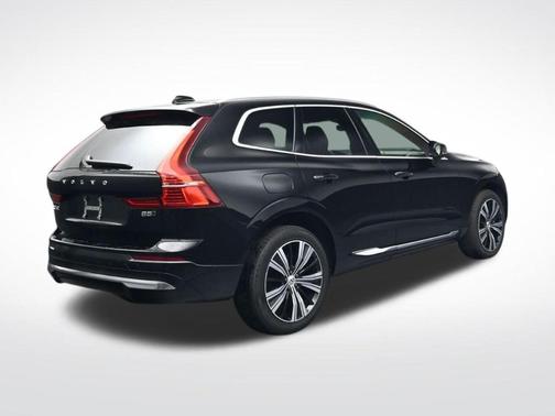 Onyx Black Metallic 2023 Volvo XC60 B5 Ultimate Bright Theme