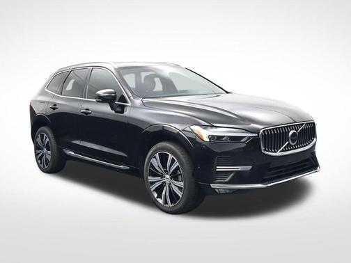 Onyx Black Metallic 2023 Volvo XC60 B5 Ultimate Bright Theme