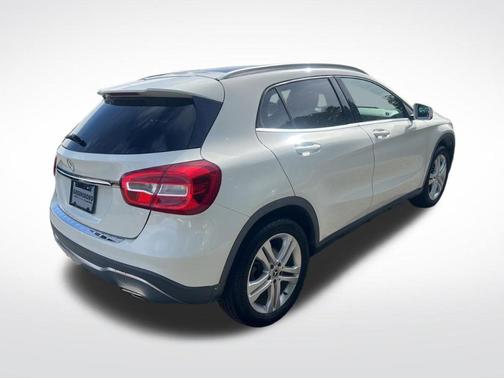 Citrus White 2018 Mercedes-Benz GLA 250 Base 4MATIC