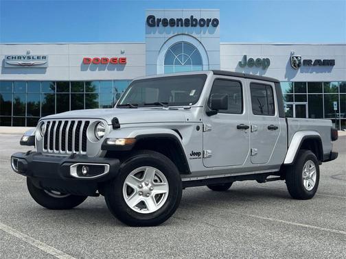 2022 Jeep Gladiator Sport