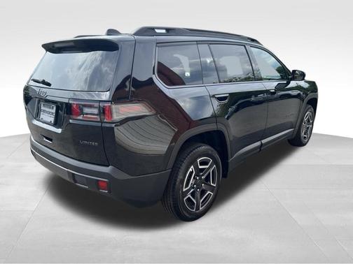 Diamond Black 2026 Jeep Cherokee LAREDO/LIMITED