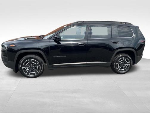 Diamond Black 2026 Jeep Cherokee LAREDO/LIMITED