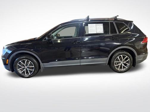 Deep Black Pearl Effect 2021 Volkswagen Tiguan 2.0T S