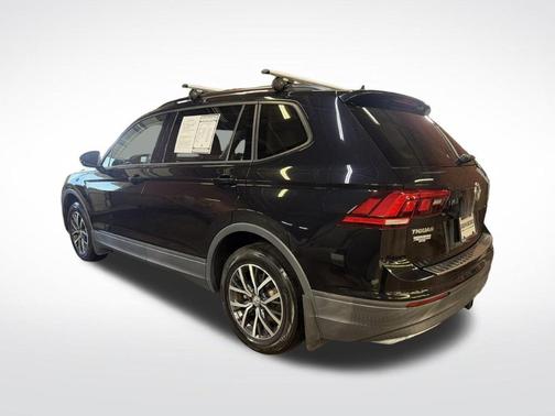 Deep Black Pearl Effect 2021 Volkswagen Tiguan 2.0T S