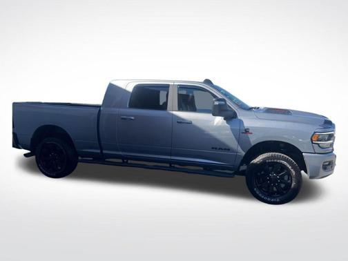 Billet Silver Metallic Clearcoat 2024 RAM 2500 Laramie