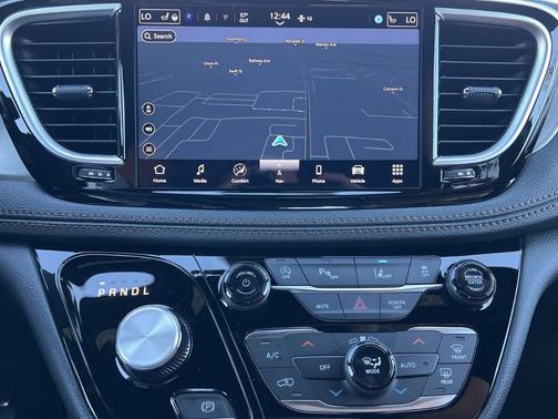 2026 Chrysler Pacifica Pinnacle