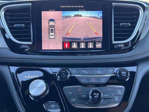 2026 Chrysler Pacifica Pinnacle