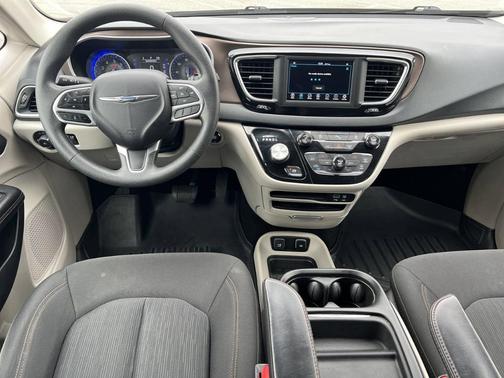 2018 Chrysler Pacifica Touring Plus