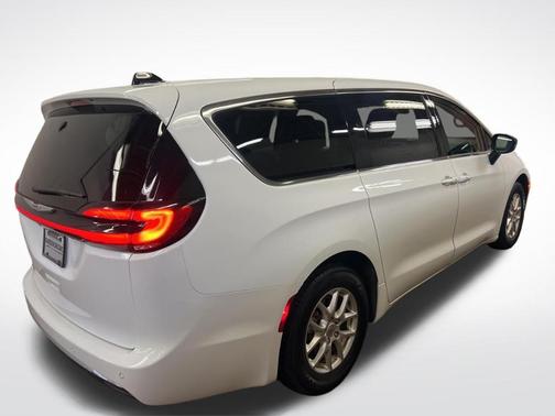Bright White Clearcoat 2024 Chrysler Pacifica Touring-L
