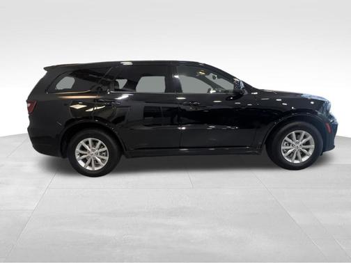 DB Black Crystal Clearcoat 2026 Dodge Durango GT
