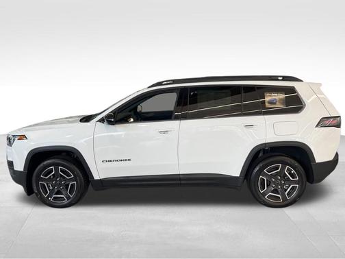 Bright White Clearcoat 2026 Jeep Cherokee LAREDO/LIMITED