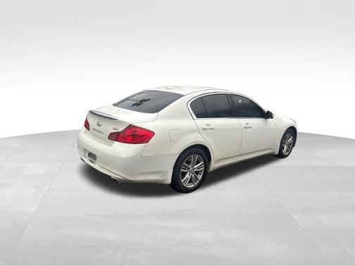 2013 INFINITI G37x Base