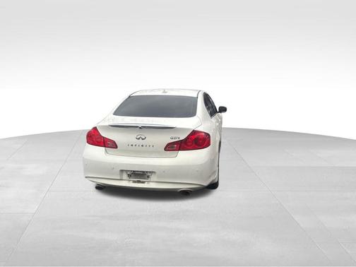 2013 INFINITI G37x Base