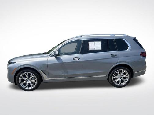 Skyscraper Gray Metallic 2023 BMW X7 xDrive40i