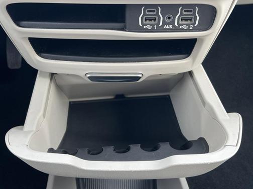 2021 Chrysler Pacifica Touring-L