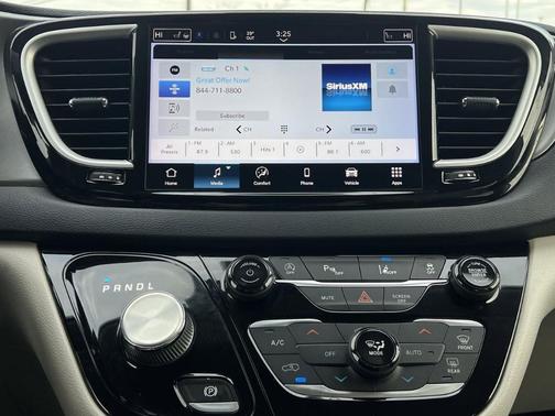 2021 Chrysler Pacifica Touring-L