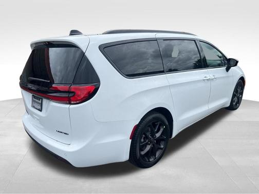 PW7 2027 Chrysler Pacifica LIMITED