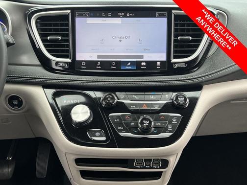 2023 Chrysler Pacifica Touring-L