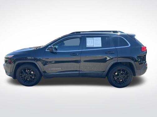 Brilliant Black Crystal Pearlcoat 2015 Jeep Cherokee Latitude