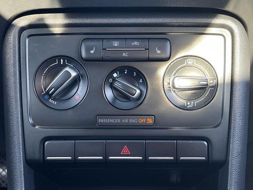 2012 Volkswagen Beetle 2.5L