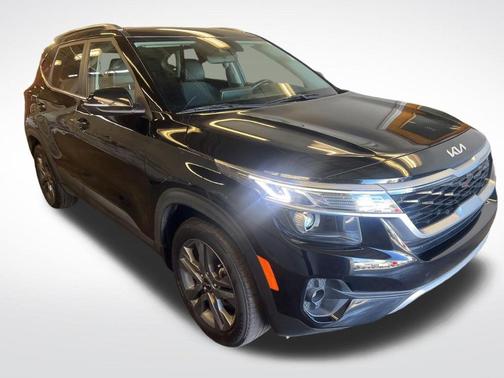 Cherry Black 2023 Kia Seltos S