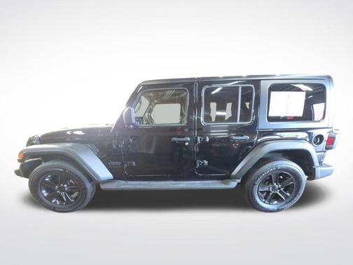 Black Clearcoat 2022 Jeep Wrangler Unlimited Sport Altitude