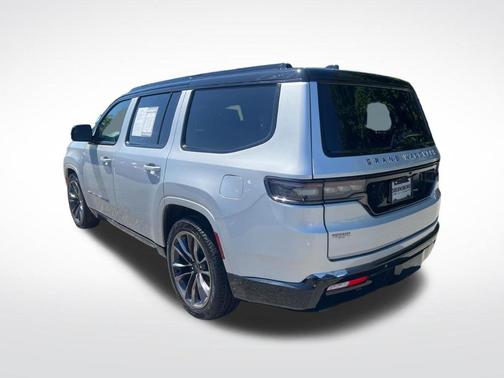 Silver Zynith 2024 Jeep Grand Wagoneer Series III