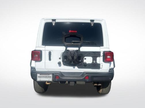 Bright White Clearcoat 2023 Jeep Wrangler Rubicon 392