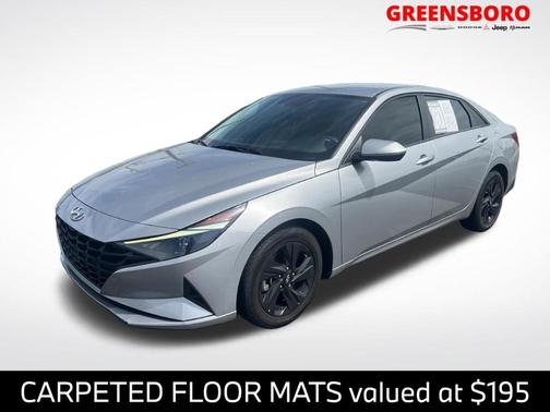 Shimmering Silver Pearl 2022 Hyundai ELANTRA SEL