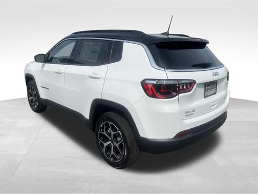 Bright White Clearcoat 2026 Jeep Compass Limited