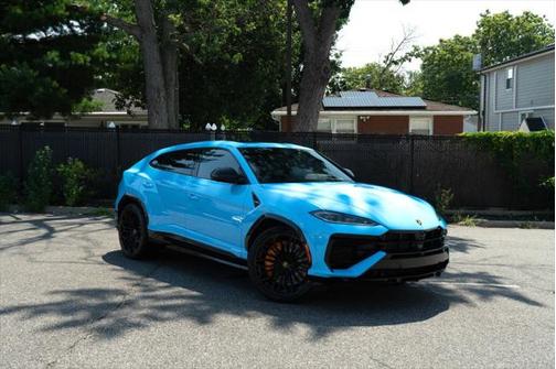 2025 Lamborghini Urus SE