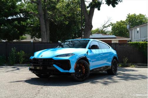 2025 Lamborghini Urus SE